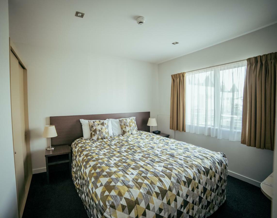 One-Bedroom Suite with Spa Bath